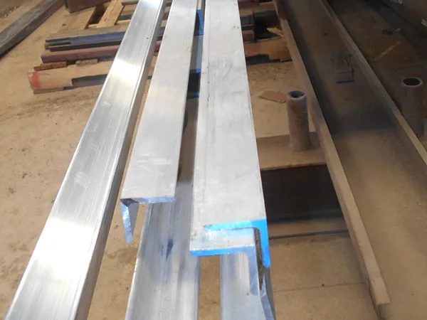 Aluminum metal