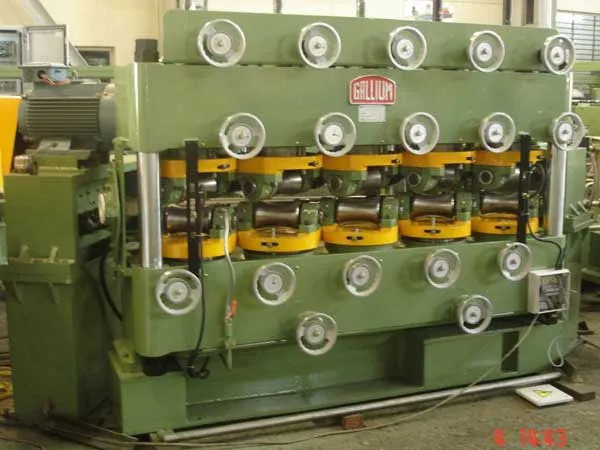 10 CR Straightening Machine