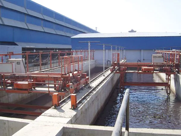 Settling Tank with Scraper Mechanism