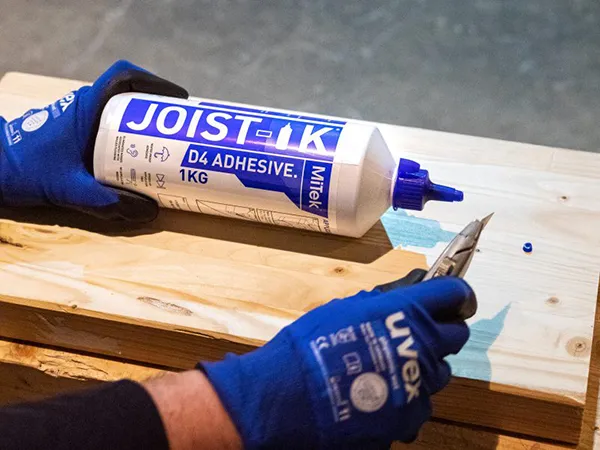 MiTek D4 Adhesive – JOIST-IK