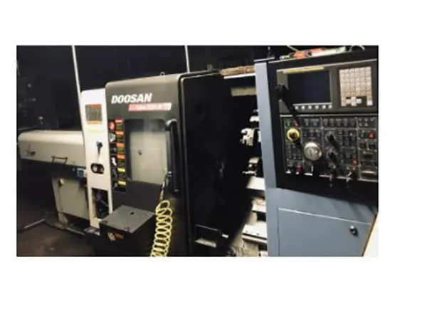 DOOSAN LYNX 220LM