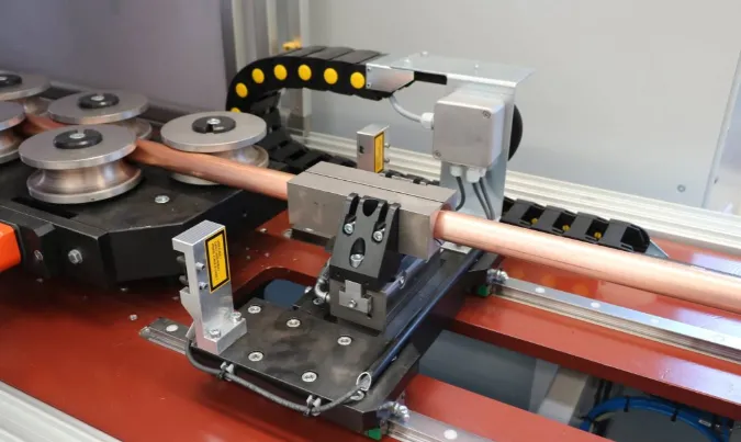 Vice or belt feed